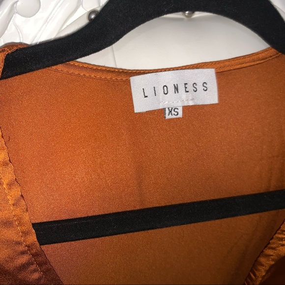 Nasty gal lioness copper silk long sleeved dress size XS - Picture 4 of 4